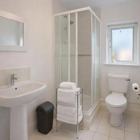 Apartment Cozy Ballintemple Pad, 2br Near With Parking